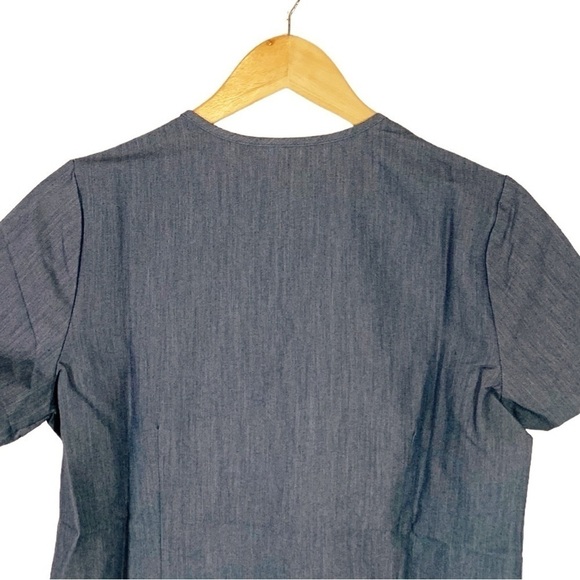 Figs Casma 3 Pocket Scrub Top Size Small NWT - Picture 8 of 12